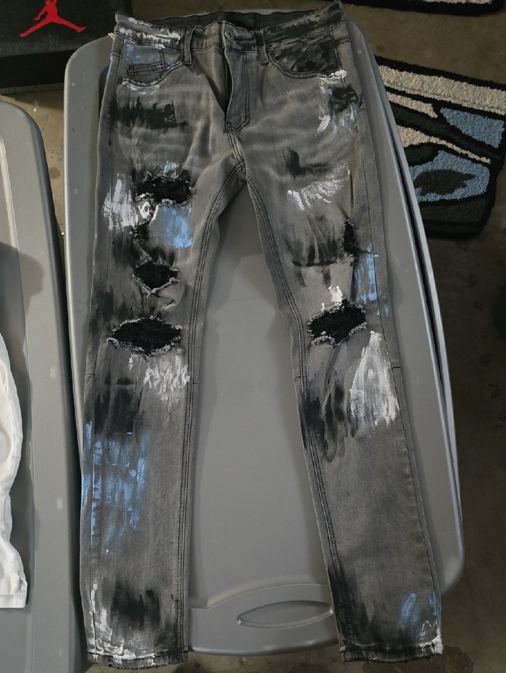 Men's Distressed Gray Paint-Splatter Jeans